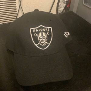 Oakland raider’s 39thirty hat . Like new